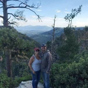 Meet your Posher, Lorie